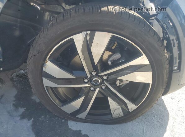 YV4L12UC6T2788573 2026 VOLVO XC40 Blue 