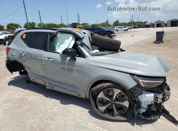 YV4L12UC7T2788436 2026 VOLVO XC40 Gray 