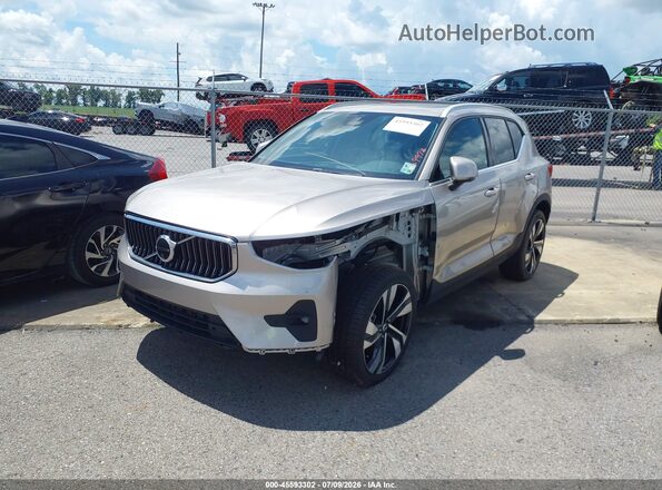 YV4L12UE1P2049974 2023 VOLVO XC40 Gold Front left
