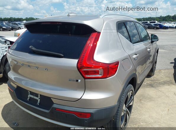 YV4L12UE1P2049974 2023 VOLVO XC40 Gold Rear right