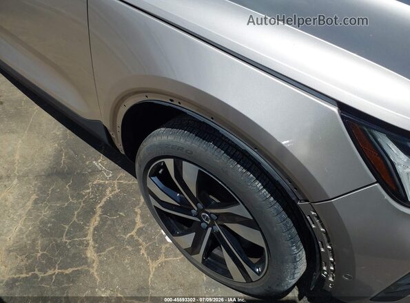 YV4L12UE1P2049974 2023 VOLVO XC40 Gold 