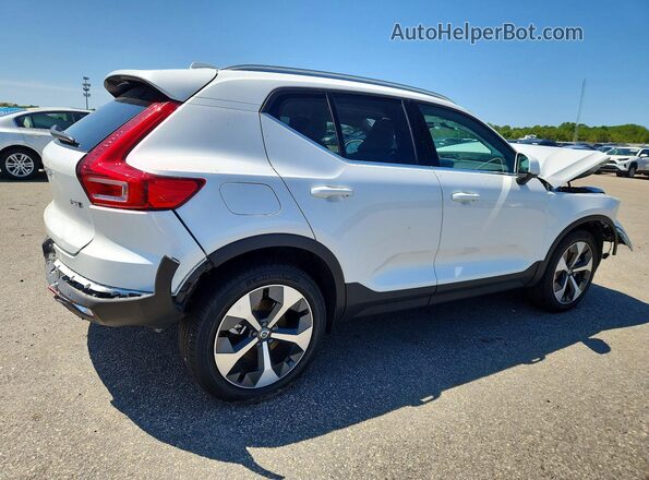 YV4L12UE2S2555855 2025 VOLVO XC40 White Tył prawy