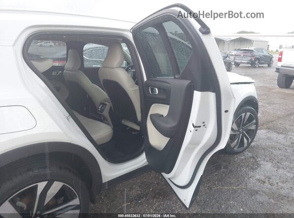 YV4L12UE7R2204904 2024 VOLVO XC40 White VIN კოდის სტიკერის ხედი