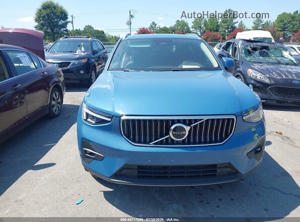 YV4L12UE7S2587541 2025 VOLVO XC40 Синий Вид задней части салона