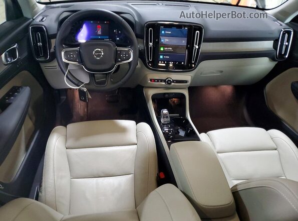 YV4L12UE9R2269043 2024 VOLVO XC40 Black Vista del salpicadero
