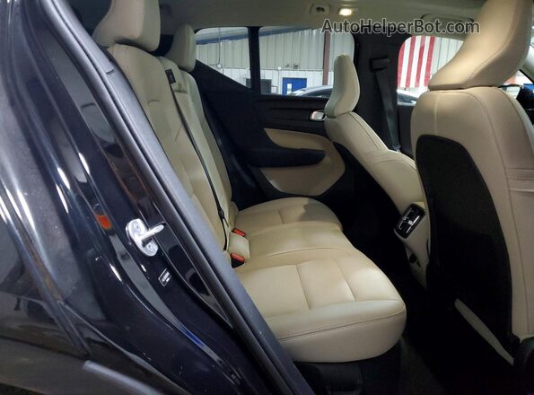 YV4L12UE9R2269043 2024 VOLVO XC40 Black Vista interior trasera
