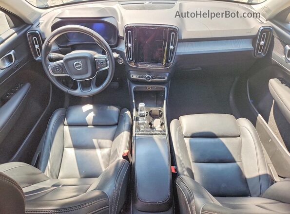 YV4L12UEXS2608883 2025 VOLVO XC40 Black Widok deski rozdzielczej