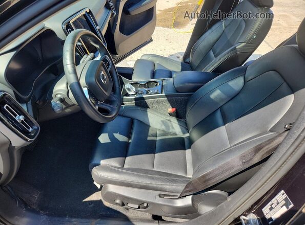 YV4L12UEXS2608883 2025 VOLVO XC40 Black Widok wnętrza z przodu