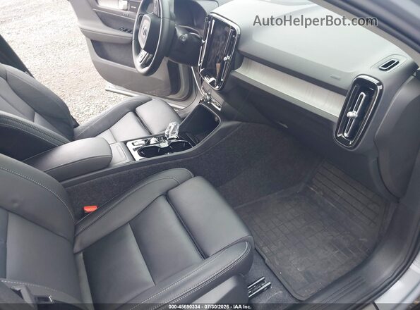YV4L12UFXS2544336 2025 VOLVO XC40 Gray Front interior view