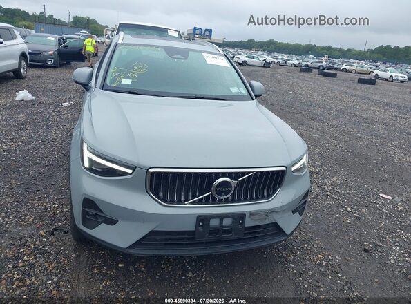 YV4L12UFXS2544336 2025 VOLVO XC40 Gray Instrument cluster view