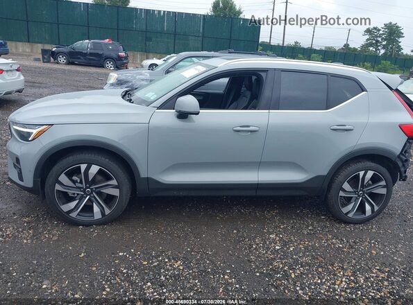 YV4L12UFXS2544336 2025 VOLVO XC40 Gray 360 interior view