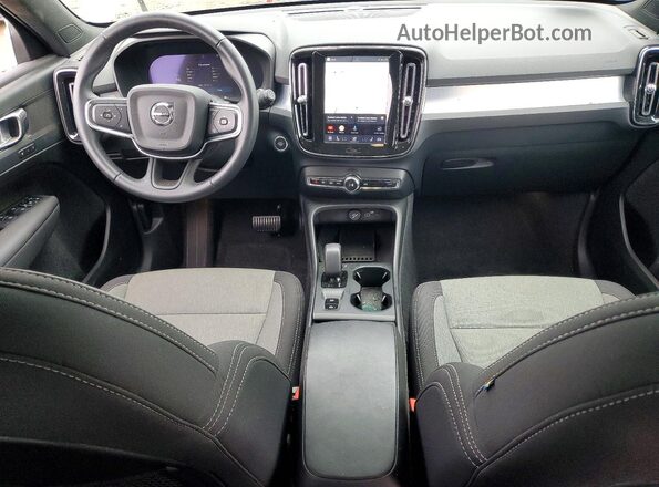 YV4L12UJ0S2477704 2025 VOLVO XC40 Gray Widok deski rozdzielczej