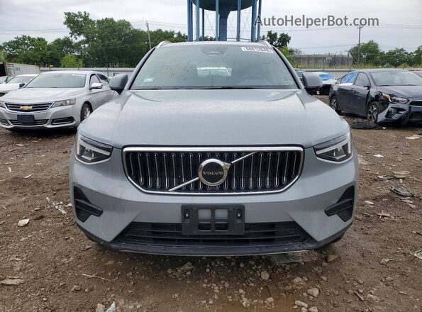 YV4L12UJ0S2477704 2025 VOLVO XC40 Gray Widok z przodu