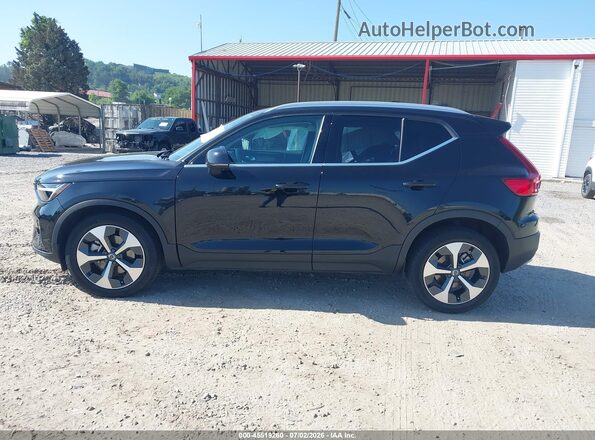 YV4L12UJ2S2469636 2025 VOLVO XC40 Black Սալոնի 360 աստիճան տեսք
