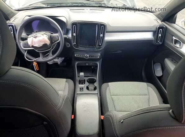 YV4L12UJ4S2466110 2025 VOLVO XC40 Black Vista del salpicadero