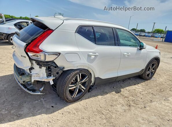YV4L12UJ5S2544331 2025 VOLVO XC40 Белый Задняя правая четверть