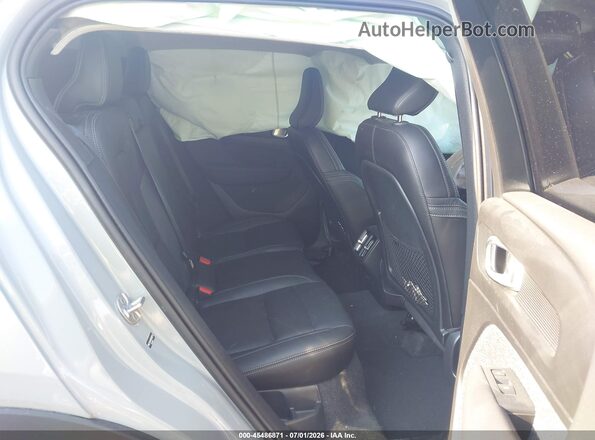 YV4L12UJXS2559374 2025 VOLVO XC40 Gray VIN կոդի պիտակի տեսք