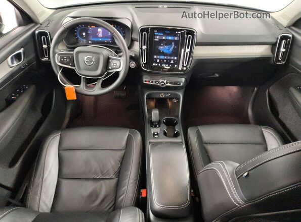 YV4L12UK2R2211653 2024 VOLVO XC40 White წინა პანელის ხედი