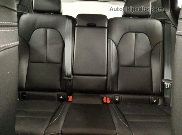 YV4L12UK2R2211653 2024 VOLVO XC40 White უკანა სავარძლების ხედი
