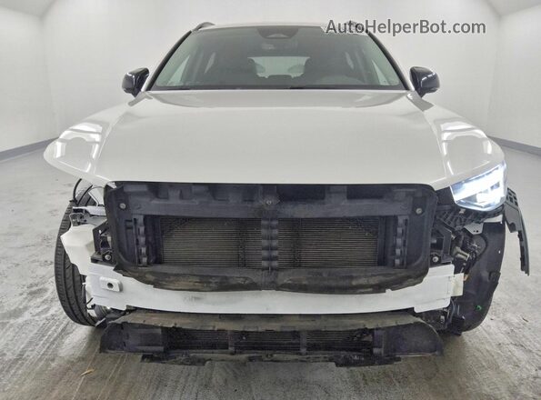 YV4L12UK2R2211653 2024 VOLVO XC40 White წინა ხედი