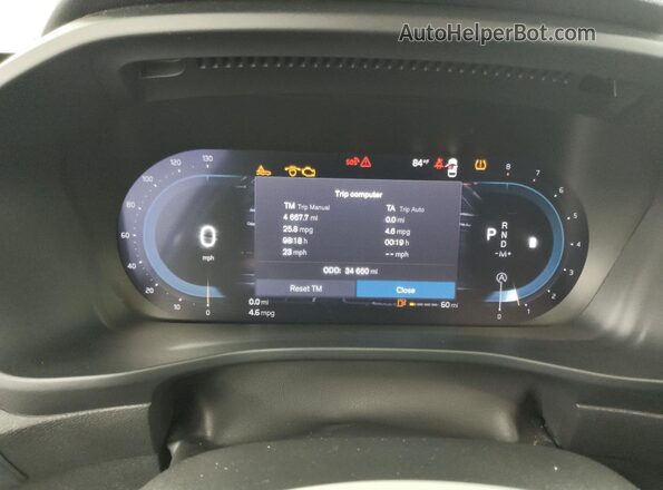 YV4L12UK2R2211653 2024 VOLVO XC40 White 