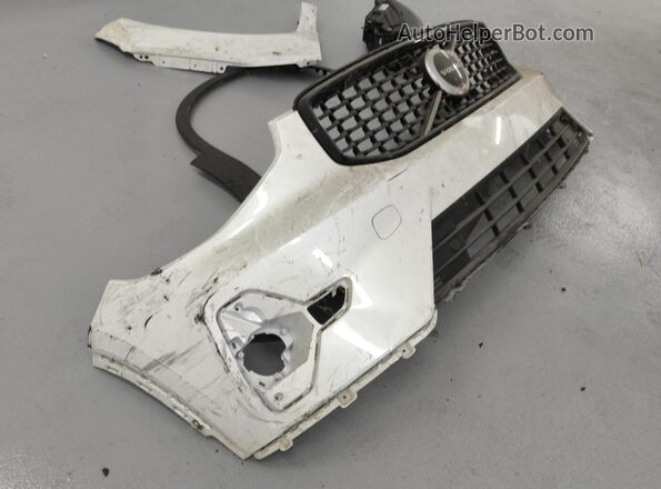 YV4L12UK2R2211653 2024 VOLVO XC40 White 