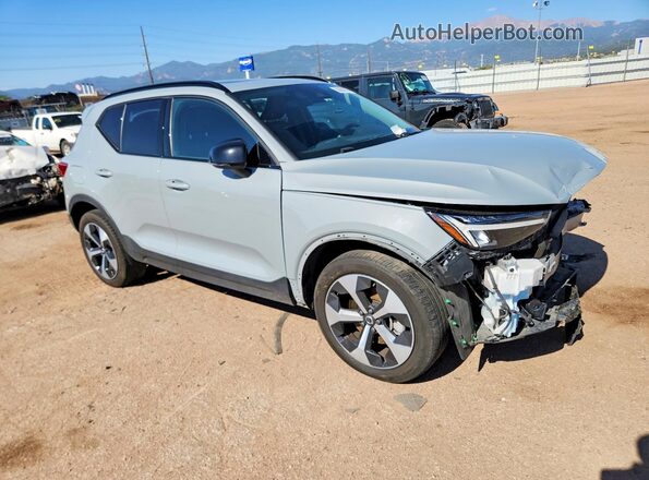 YV4L12UK2R2287860 2024 VOLVO XC40 Gray Առջևի աջ
