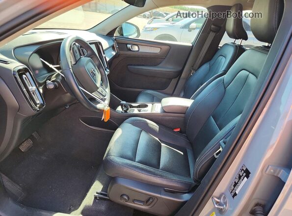 YV4L12UK2R2287860 2024 VOLVO XC40 Gray Սալոնի դիմացի տեսք