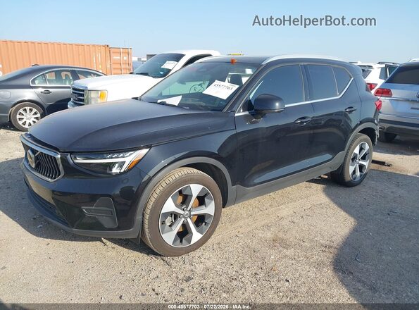 YV4L12UK2R2365473 2024 VOLVO XC40 Черный Передняя левая четверть
