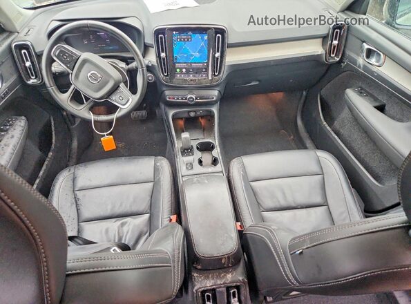 YV4L12UK5R2215860 2024 VOLVO XC40 Green წინა პანელის ხედი