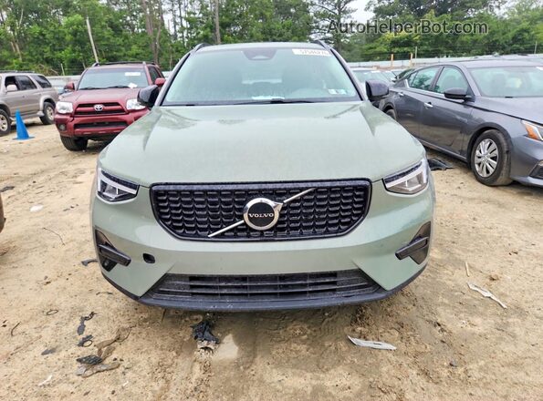 YV4L12UK5R2215860 2024 VOLVO XC40 Green წინა ხედი