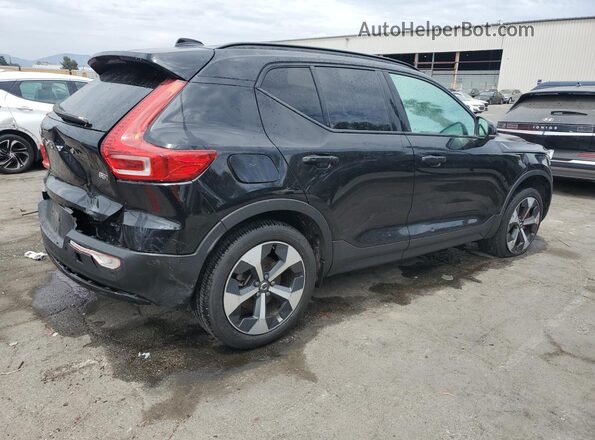 YV4L12UL0R2327653 2024 VOLVO XC40 Black 