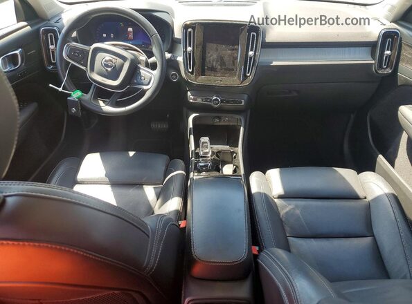 YV4L12UL2R2352392 2024 VOLVO XC40 Green Widok deski rozdzielczej