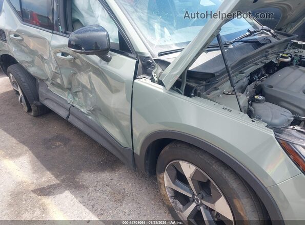 YV4L12UL3R2356922 2024 VOLVO XC40 Green Widok zestawu wskaźników
