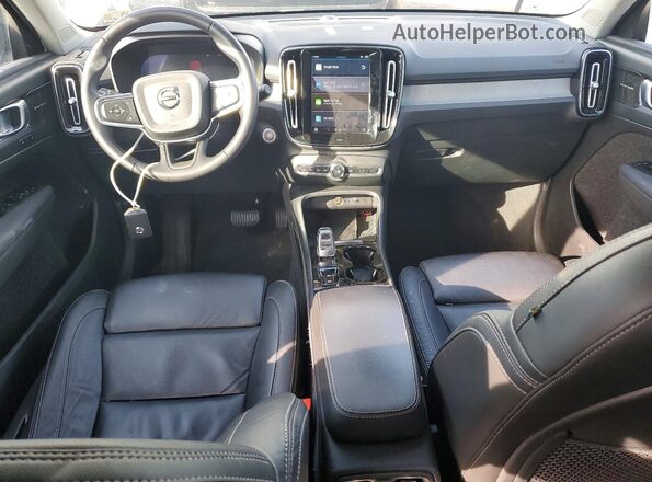 YV4L12UL8R2201427 2024 VOLVO XC40 White Vista del salpicadero