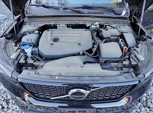 YV4L12UL9R2246151 2024 VOLVO XC40 Black Vista del compartimento del motor