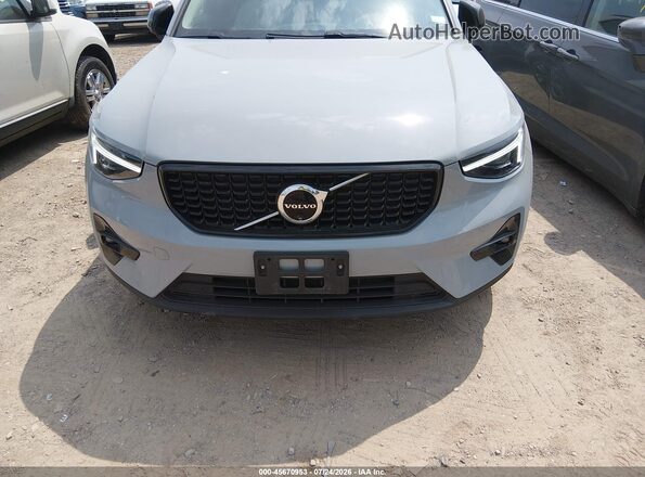 YV4L12UM0R2280164 2024 VOLVO XC40 Gray Widok z przodu