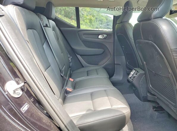 YV4L12UM8R2379914 2024 VOLVO XC40 Black Vista interior trasera