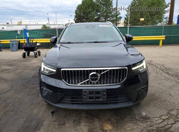 YV4L12UN9P2953166 2023 VOLVO XC40 Black Вид спереду