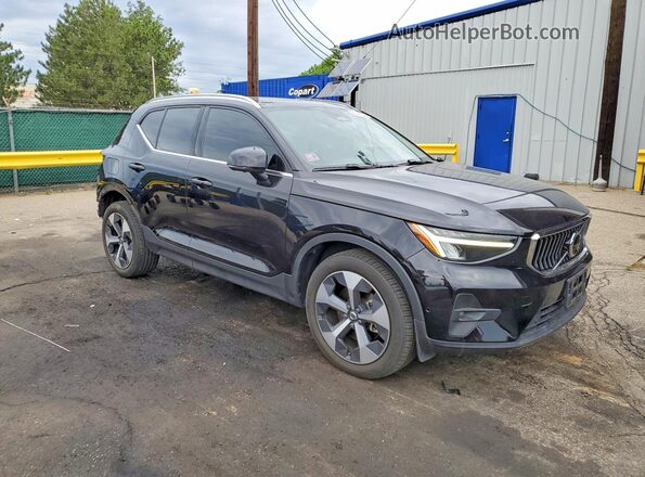 YV4L12UN9P2953166 2023 VOLVO XC40 Black Передня права чверть