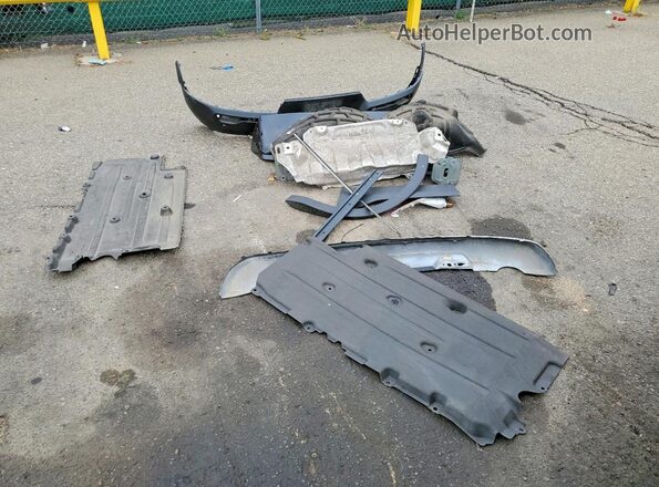 YV4L12UN9P2953166 2023 VOLVO XC40 Black Вид підкапотного простору