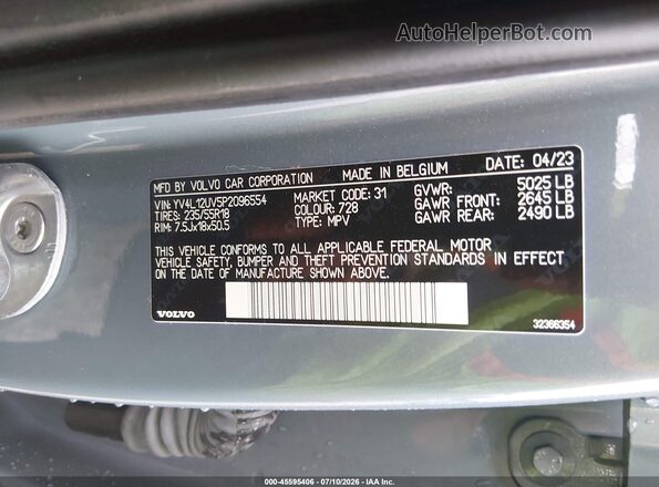 YV4L12UV5P2096554 2023 VOLVO XC40 Gray Engine compartment view