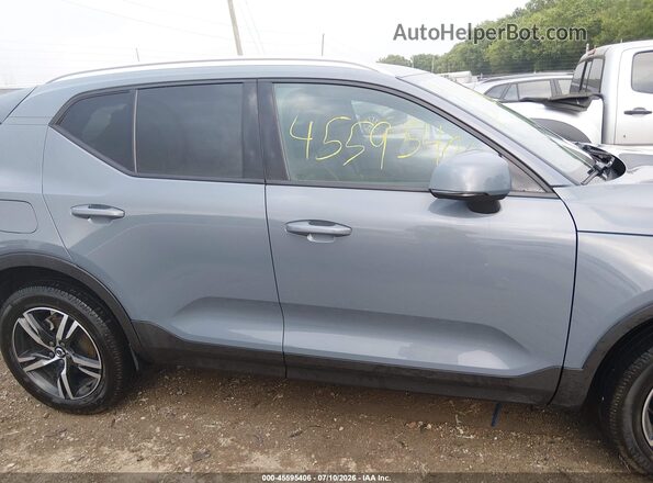 YV4L12UV5P2096554 2023 VOLVO XC40 Gray 360 interior view