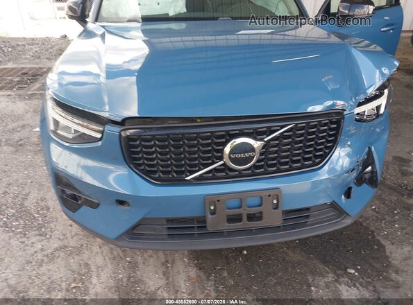 YV4L12UW8P2967018 2023 VOLVO XC40 Blue Vista frontal
