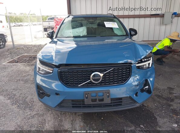 YV4L12UW8P2967018 2023 VOLVO XC40 Blue Vista del salpicadero