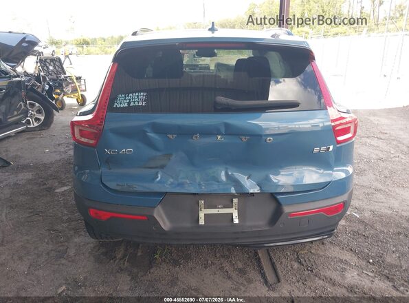 YV4L12UW8P2967018 2023 VOLVO XC40 Blue 