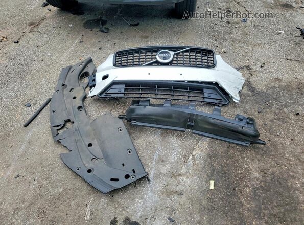 YV4L12UX0P2937438 2023 VOLVO XC40 White ძრავის განყოფილების ხედი