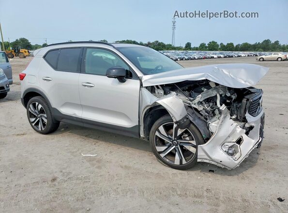 YV4L12UX6P2062494 2023 VOLVO XC40 Silver Przód prawy