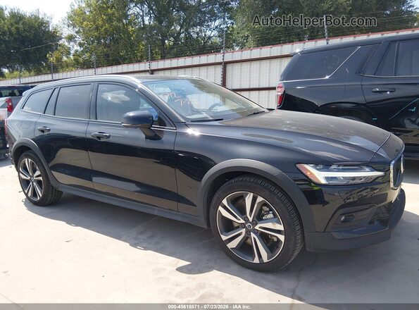YV4L12WK0S2147065 2025 VOLVO V60 CROSS COUNTRY Black სალონის 360-გრადუსიანი ხედი