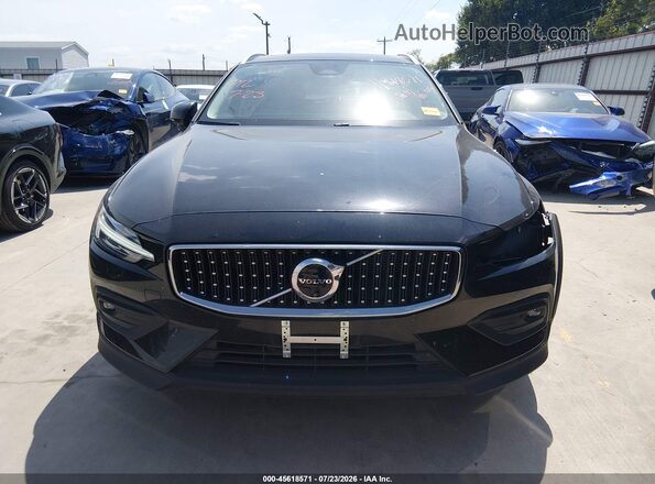YV4L12WK0S2147065 2025 VOLVO V60 CROSS COUNTRY Black უკანა სალონის ხედი